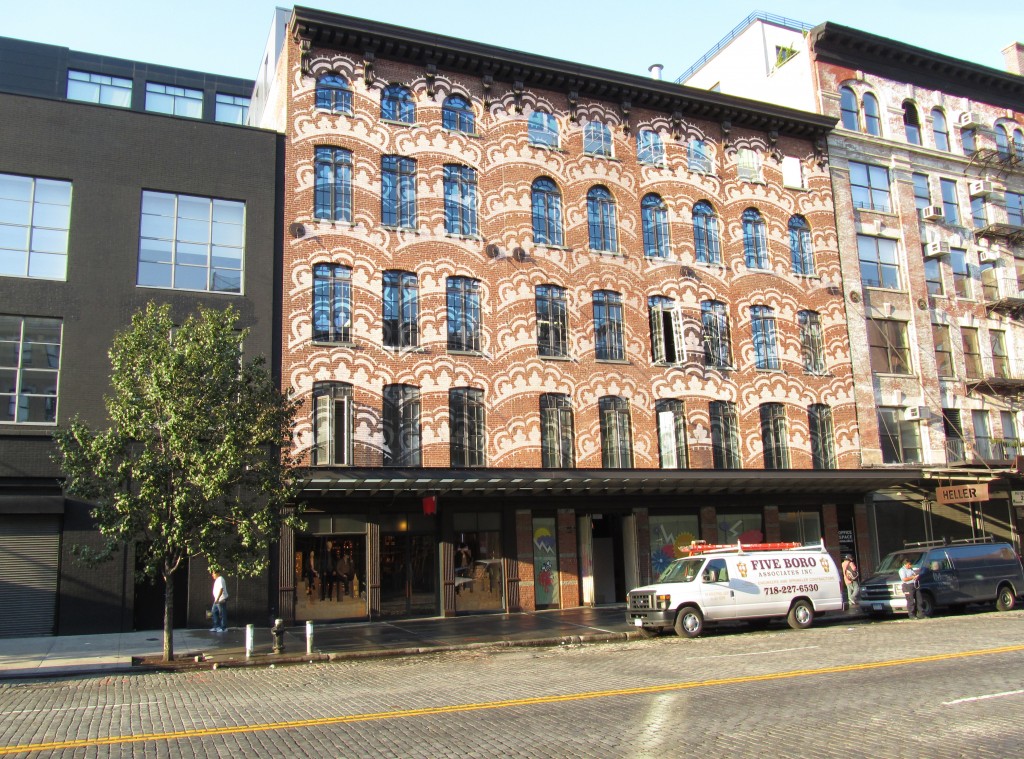 Slider Lace Building